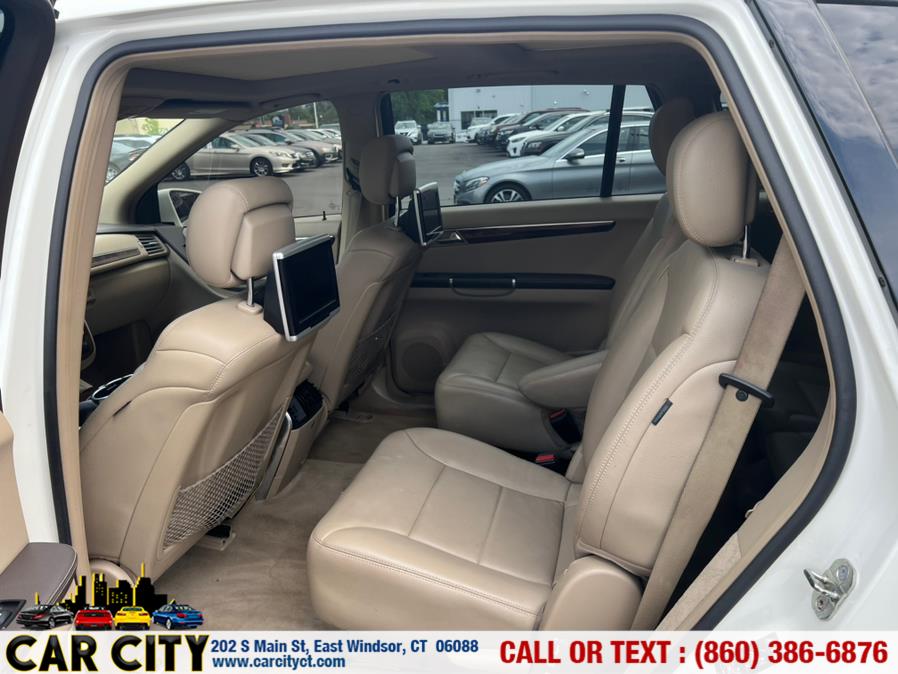2011 Mercedes-Benz R-Class 4MATIC 4dr R350, available for sale in East Windsor, Connecticut | Car City LLC. East Windsor, Connecticut 2011 Mercedes-Benz R-Class 4MATIC 4dr R350, available for sale in East Windsor, Connecticut | Car City LLC. East Windsor, Connecticut