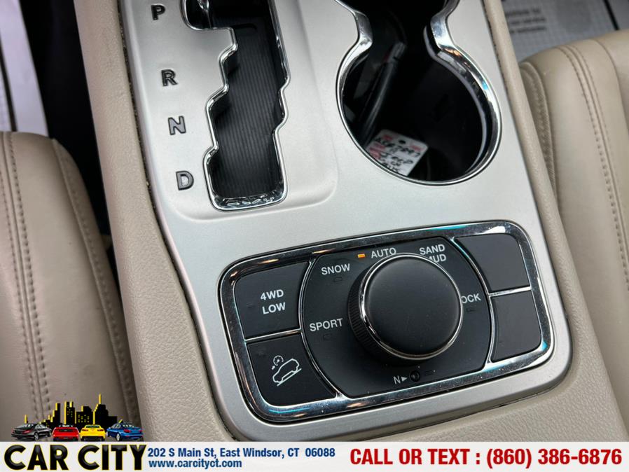 2011 Jeep Grand Cherokee 4WD 4dr Limited, available for sale in East Windsor, Connecticut | Car City LLC. East Windsor, Connecticut 2011 Jeep Grand Cherokee 4WD 4dr Limited, available for sale in East Windsor, Connecticut | Car City LLC. East Windsor, Connecticut
