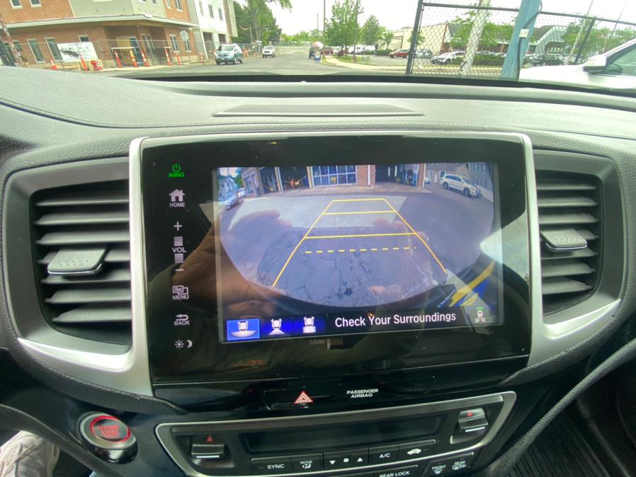 2016 Honda Pilot AWD 4dr Elite w/RES & Navi, available for sale in Hartford, Connecticut | VEB Auto Sales. Hartford, Connecticut 2016 Honda Pilot AWD 4dr Elite w/RES & Navi, available for sale in Hartford, Connecticut | VEB Auto Sales. Hartford, Connecticut