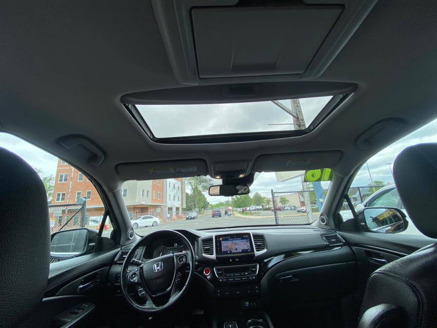 2016 Honda Pilot AWD 4dr Elite w/RES & Navi, available for sale in Hartford, Connecticut | VEB Auto Sales. Hartford, Connecticut 2016 Honda Pilot AWD 4dr Elite w/RES & Navi, available for sale in Hartford, Connecticut | VEB Auto Sales. Hartford, Connecticut