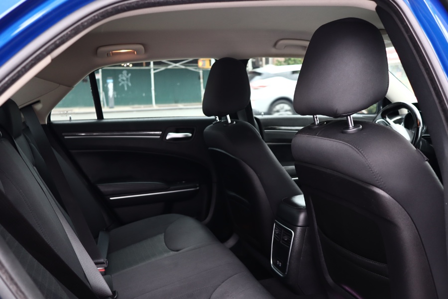 2019 Chrysler 300 Touring RWD, available for sale in Jamaica, New York | Hillside Auto Mall Inc.. Jamaica, New York 2019 Chrysler 300 Touring RWD, available for sale in Jamaica, New York | Hillside Auto Mall Inc.. Jamaica, New York