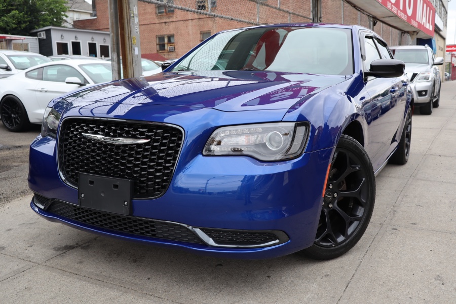 2019 Chrysler 300 Touring RWD, available for sale in Jamaica, New York | Hillside Auto Mall Inc.. Jamaica, New York