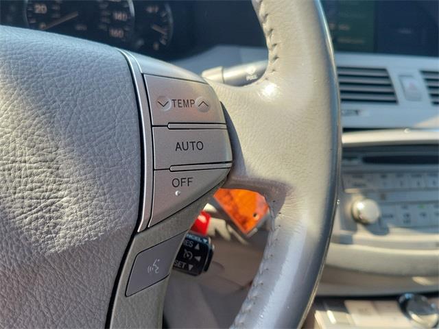 2005 Toyota Avalon XLS, available for sale in Stratford, Connecticut | Wiz Leasing Inc. Stratford, Connecticut 2005 Toyota Avalon XLS, available for sale in Stratford, Connecticut | Wiz Leasing Inc. Stratford, Connecticut