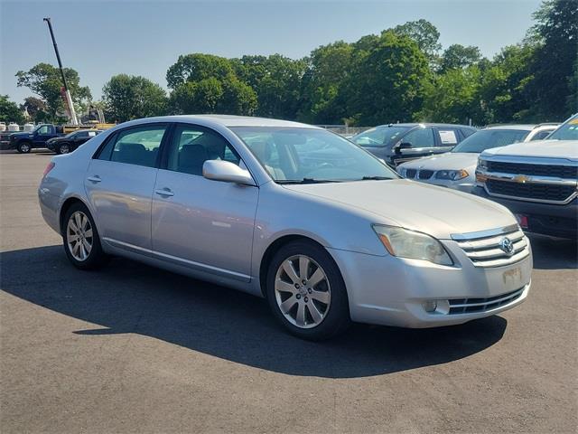 2005 Toyota Avalon XLS, available for sale in Stratford, Connecticut | Wiz Leasing Inc. Stratford, Connecticut 2005 Toyota Avalon XLS, available for sale in Stratford, Connecticut | Wiz Leasing Inc. Stratford, Connecticut