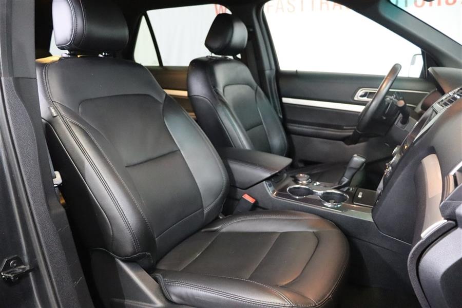 2016 Ford Explorer XLT, available for sale in Paterson, New Jersey | Fast Track Motors. Paterson, New Jersey 2016 Ford Explorer XLT, available for sale in Paterson, New Jersey | Fast Track Motors. Paterson, New Jersey