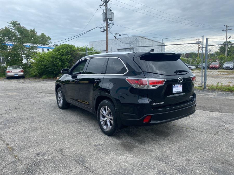 2015 Toyota Highlander AWD 4dr V6 XLE (Natl), available for sale in Milford, Connecticut | Dealertown Auto Wholesalers. Milford, Connecticut 2015 Toyota Highlander AWD 4dr V6 XLE (Natl), available for sale in Milford, Connecticut | Dealertown Auto Wholesalers. Milford, Connecticut