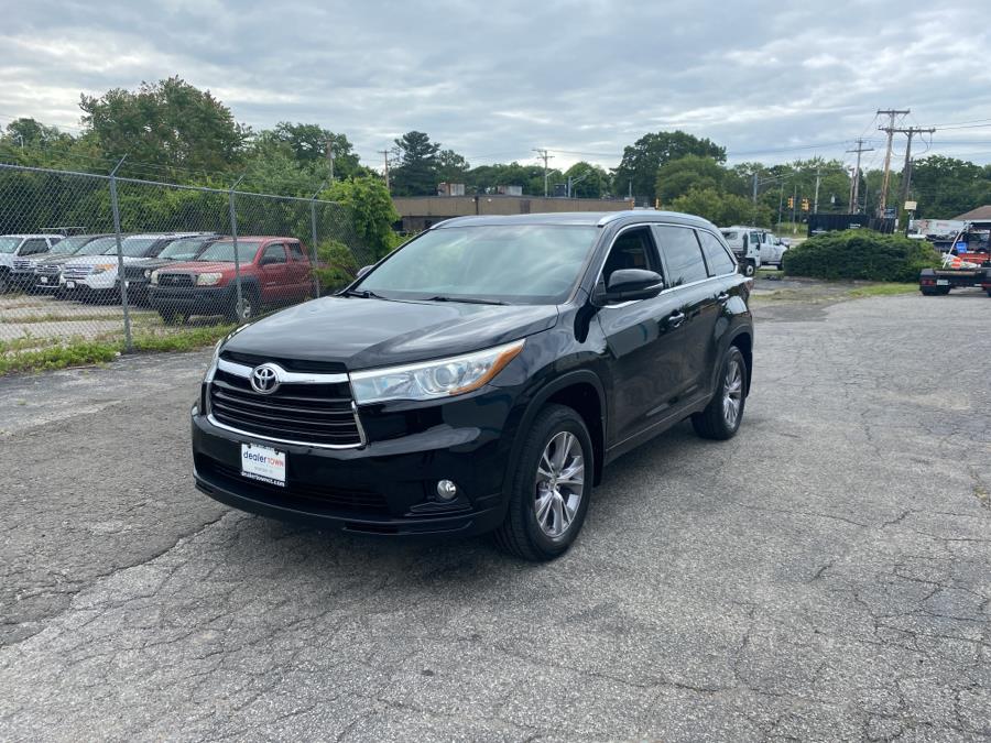 2015 Toyota Highlander AWD 4dr V6 XLE (Natl), available for sale in Milford, Connecticut | Dealertown Auto Wholesalers. Milford, Connecticut 2015 Toyota Highlander AWD 4dr V6 XLE (Natl), available for sale in Milford, Connecticut | Dealertown Auto Wholesalers. Milford, Connecticut