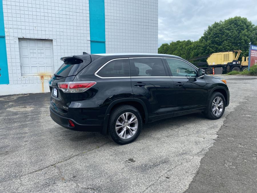 2015 Toyota Highlander AWD 4dr V6 XLE (Natl), available for sale in Milford, Connecticut | Dealertown Auto Wholesalers. Milford, Connecticut 2015 Toyota Highlander AWD 4dr V6 XLE (Natl), available for sale in Milford, Connecticut | Dealertown Auto Wholesalers. Milford, Connecticut