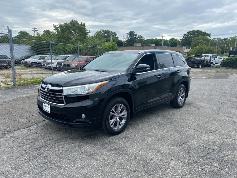 2015 Toyota Highlander AWD 4dr V6 XLE (Natl), available for sale in Milford, Connecticut | Dealertown Auto Wholesalers. Milford, Connecticut 2015 Toyota Highlander AWD 4dr V6 XLE (Natl), available for sale in Milford, Connecticut | Dealertown Auto Wholesalers. Milford, Connecticut