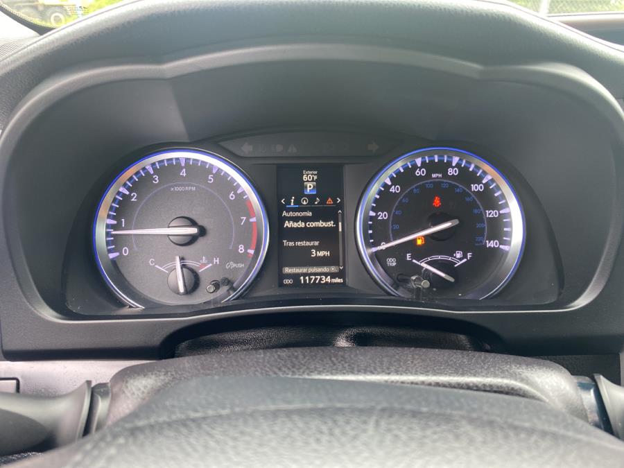 2015 Toyota Highlander AWD 4dr V6 XLE (Natl), available for sale in Milford, Connecticut | Dealertown Auto Wholesalers. Milford, Connecticut 2015 Toyota Highlander AWD 4dr V6 XLE (Natl), available for sale in Milford, Connecticut | Dealertown Auto Wholesalers. Milford, Connecticut