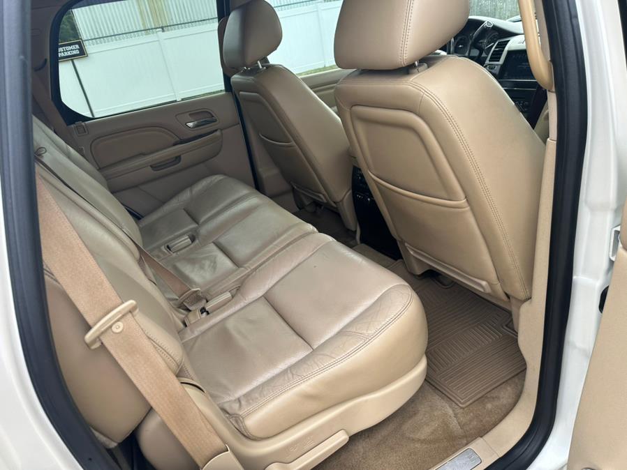 2011 Cadillac Escalade AWD 4dr Base, available for sale in South Windsor, Connecticut | Mike And Tony Auto Sales, Inc. South Windsor, Connecticut 2011 Cadillac Escalade AWD 4dr Base, available for sale in South Windsor, Connecticut | Mike And Tony Auto Sales, Inc. South Windsor, Connecticut