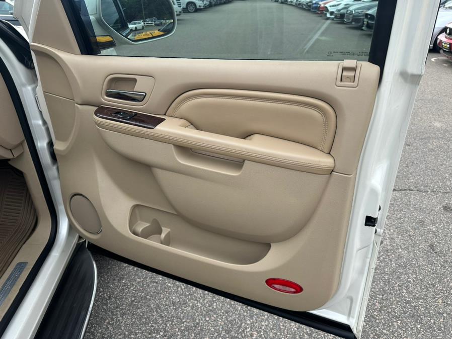 2011 Cadillac Escalade AWD 4dr Base, available for sale in South Windsor, Connecticut | Mike And Tony Auto Sales, Inc. South Windsor, Connecticut 2011 Cadillac Escalade AWD 4dr Base, available for sale in South Windsor, Connecticut | Mike And Tony Auto Sales, Inc. South Windsor, Connecticut