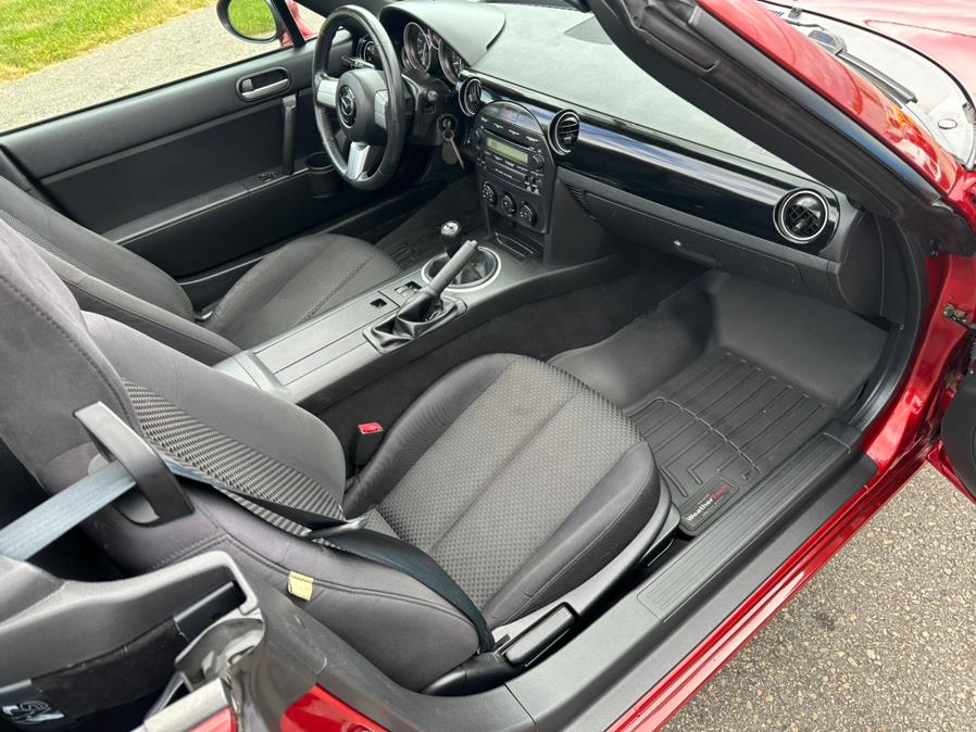 2006 Mazda MX-5 Miata 2dr Conv MX-5, available for sale in South Windsor, Connecticut | Mike And Tony Auto Sales, Inc. South Windsor, Connecticut 2006 Mazda MX-5 Miata 2dr Conv MX-5, available for sale in South Windsor, Connecticut | Mike And Tony Auto Sales, Inc. South Windsor, Connecticut