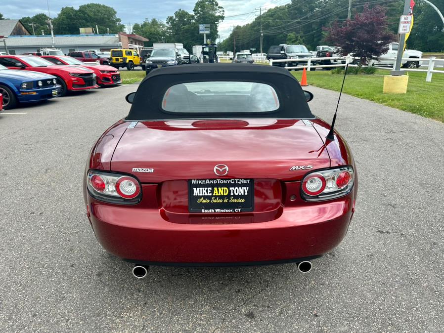 2006 Mazda MX-5 Miata 2dr Conv MX-5, available for sale in South Windsor, Connecticut | Mike And Tony Auto Sales, Inc. South Windsor, Connecticut 2006 Mazda MX-5 Miata 2dr Conv MX-5, available for sale in South Windsor, Connecticut | Mike And Tony Auto Sales, Inc. South Windsor, Connecticut