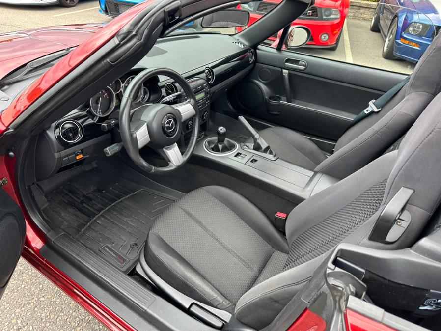 2006 Mazda MX-5 Miata 2dr Conv MX-5, available for sale in South Windsor, Connecticut | Mike And Tony Auto Sales, Inc. South Windsor, Connecticut 2006 Mazda MX-5 Miata 2dr Conv MX-5, available for sale in South Windsor, Connecticut | Mike And Tony Auto Sales, Inc. South Windsor, Connecticut