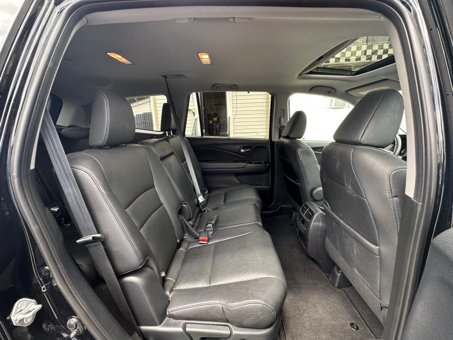 2020 Honda Pilot EX-L AWD, available for sale in Newark , New Jersey | Champion Used Auto Sales 2. Newark , New Jersey 2020 Honda Pilot EX-L AWD, available for sale in Newark , New Jersey | Champion Used Auto Sales 2. Newark , New Jersey