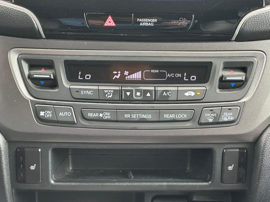 2020 Honda Pilot EX-L AWD, available for sale in Newark , New Jersey | Champion Used Auto Sales 2. Newark , New Jersey 2020 Honda Pilot EX-L AWD, available for sale in Newark , New Jersey | Champion Used Auto Sales 2. Newark , New Jersey