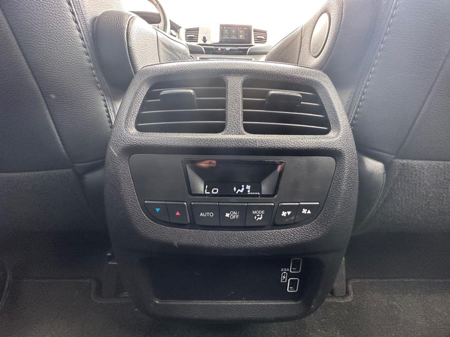 2020 Honda Pilot EX-L AWD, available for sale in Newark , New Jersey | Champion Used Auto Sales 2. Newark , New Jersey 2020 Honda Pilot EX-L AWD, available for sale in Newark , New Jersey | Champion Used Auto Sales 2. Newark , New Jersey