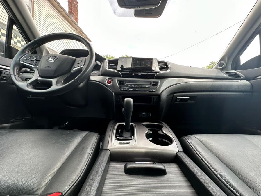 2020 Honda Pilot EX-L AWD, available for sale in Newark , New Jersey | Champion Used Auto Sales 2. Newark , New Jersey 2020 Honda Pilot EX-L AWD, available for sale in Newark , New Jersey | Champion Used Auto Sales 2. Newark , New Jersey