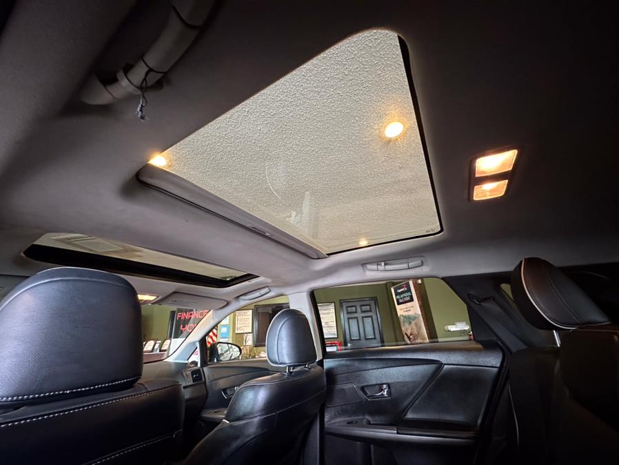 2015 Toyota Venza 4dr Wgn I4 AWD LE (Natl), available for sale in West Hartford, Connecticut | AutoMax. West Hartford, Connecticut 2015 Toyota Venza 4dr Wgn I4 AWD LE (Natl), available for sale in West Hartford, Connecticut | AutoMax. West Hartford, Connecticut