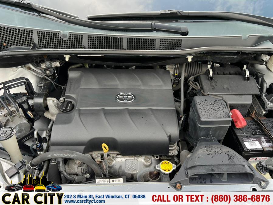 2014 Toyota Sienna 5dr 8-Pass Van V6 LE FWD, available for sale in East Windsor, Connecticut | Car City LLC. East Windsor, Connecticut 2014 Toyota Sienna 5dr 8-Pass Van V6 LE FWD, available for sale in East Windsor, Connecticut | Car City LLC. East Windsor, Connecticut