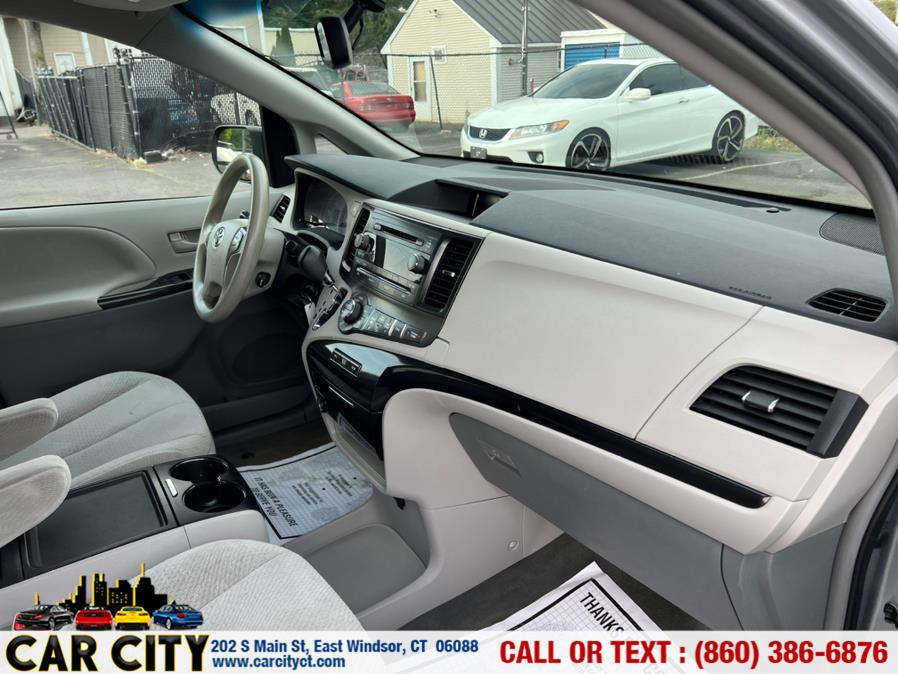2014 Toyota Sienna 5dr 8-Pass Van V6 LE FWD, available for sale in East Windsor, Connecticut | Car City LLC. East Windsor, Connecticut 2014 Toyota Sienna 5dr 8-Pass Van V6 LE FWD, available for sale in East Windsor, Connecticut | Car City LLC. East Windsor, Connecticut