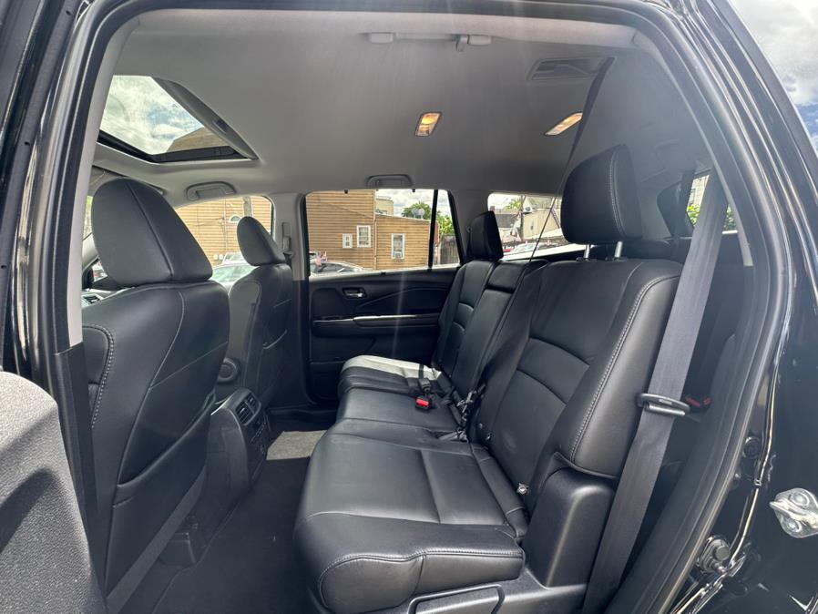2020 Honda Pilot EX-L AWD, available for sale in Newark, New Jersey | Champion Auto Sales. Newark, New Jersey 2020 Honda Pilot EX-L AWD, available for sale in Newark, New Jersey | Champion Auto Sales. Newark, New Jersey
