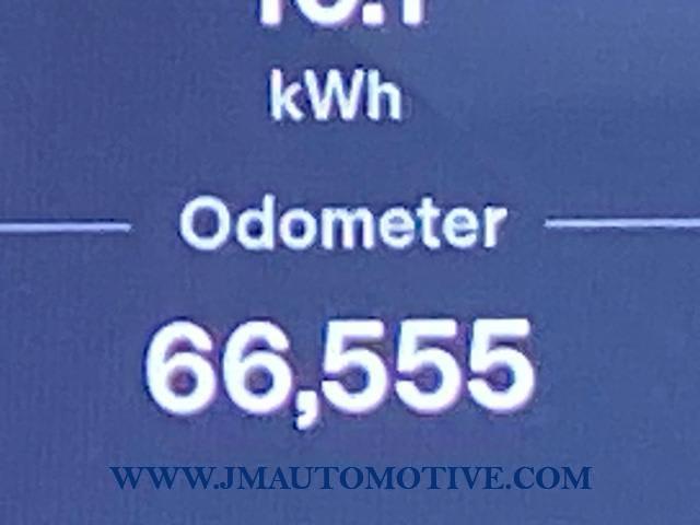 2016 Tesla Model s 2016.5 4dr Sdn AWD 90D, available for sale in Naugatuck, Connecticut | J&M Automotive Sls&Svc LLC. Naugatuck, Connecticut 2016 Tesla Model s 2016.5 4dr Sdn AWD 90D, available for sale in Naugatuck, Connecticut | J&M Automotive Sls&Svc LLC. Naugatuck, Connecticut
