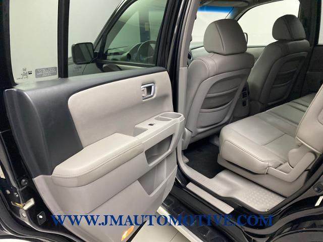 2009 Honda Pilot 4WD 4dr EX-L, available for sale in Naugatuck, Connecticut | J&M Automotive Sls&Svc LLC. Naugatuck, Connecticut 2009 Honda Pilot 4WD 4dr EX-L, available for sale in Naugatuck, Connecticut | J&M Automotive Sls&Svc LLC. Naugatuck, Connecticut