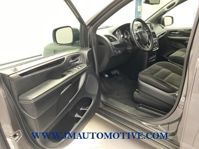 2018 Dodge Grand Caravan SE Plus Wagon, available for sale in Naugatuck, Connecticut | J&M Automotive Sls&Svc LLC. Naugatuck, Connecticut 2018 Dodge Grand Caravan SE Plus Wagon, available for sale in Naugatuck, Connecticut | J&M Automotive Sls&Svc LLC. Naugatuck, Connecticut