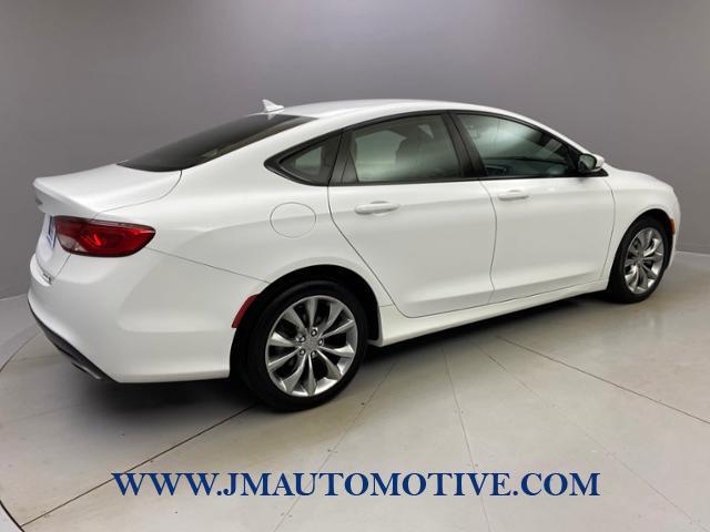 2015 Chrysler 200 4dr Sdn S AWD, available for sale in Naugatuck, Connecticut | J&M Automotive Sls&Svc LLC. Naugatuck, Connecticut 2015 Chrysler 200 4dr Sdn S AWD, available for sale in Naugatuck, Connecticut | J&M Automotive Sls&Svc LLC. Naugatuck, Connecticut