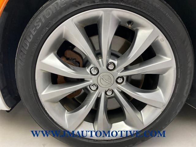 2015 Chrysler 200 4dr Sdn S AWD, available for sale in Naugatuck, Connecticut | J&M Automotive Sls&Svc LLC. Naugatuck, Connecticut 2015 Chrysler 200 4dr Sdn S AWD, available for sale in Naugatuck, Connecticut | J&M Automotive Sls&Svc LLC. Naugatuck, Connecticut