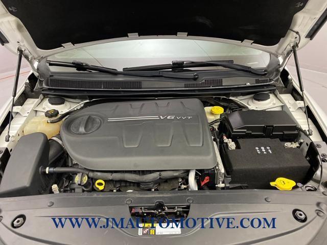 2015 Chrysler 200 4dr Sdn S AWD, available for sale in Naugatuck, Connecticut | J&M Automotive Sls&Svc LLC. Naugatuck, Connecticut 2015 Chrysler 200 4dr Sdn S AWD, available for sale in Naugatuck, Connecticut | J&M Automotive Sls&Svc LLC. Naugatuck, Connecticut