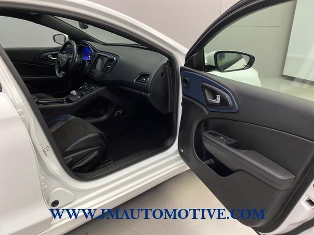 2015 Chrysler 200 4dr Sdn S AWD, available for sale in Naugatuck, Connecticut | J&M Automotive Sls&Svc LLC. Naugatuck, Connecticut 2015 Chrysler 200 4dr Sdn S AWD, available for sale in Naugatuck, Connecticut | J&M Automotive Sls&Svc LLC. Naugatuck, Connecticut