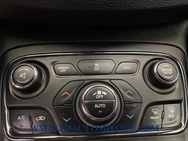 2015 Chrysler 200 4dr Sdn S AWD, available for sale in Naugatuck, Connecticut | J&M Automotive Sls&Svc LLC. Naugatuck, Connecticut 2015 Chrysler 200 4dr Sdn S AWD, available for sale in Naugatuck, Connecticut | J&M Automotive Sls&Svc LLC. Naugatuck, Connecticut