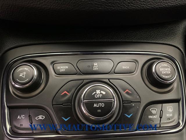 2015 Chrysler 200 4dr Sdn S AWD, available for sale in Naugatuck, Connecticut | J&M Automotive Sls&Svc LLC. Naugatuck, Connecticut 2015 Chrysler 200 4dr Sdn S AWD, available for sale in Naugatuck, Connecticut | J&M Automotive Sls&Svc LLC. Naugatuck, Connecticut