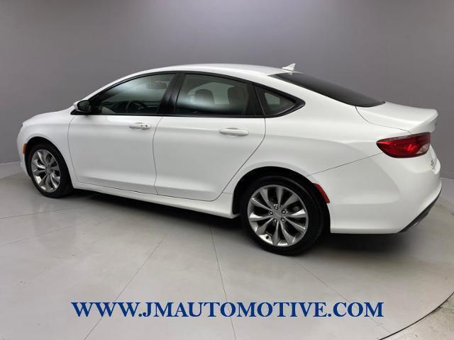 2015 Chrysler 200 4dr Sdn S AWD, available for sale in Naugatuck, Connecticut | J&M Automotive Sls&Svc LLC. Naugatuck, Connecticut 2015 Chrysler 200 4dr Sdn S AWD, available for sale in Naugatuck, Connecticut | J&M Automotive Sls&Svc LLC. Naugatuck, Connecticut