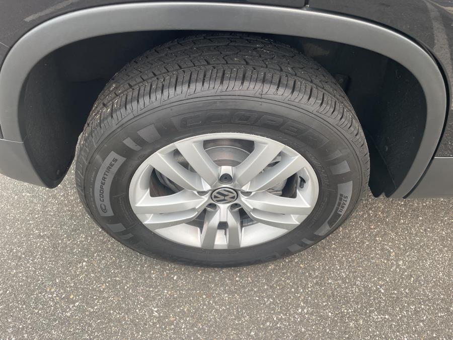 2016 Volkswagen Tiguan 2WD 4dr Auto S, available for sale in Hartford, Connecticut | Lex Autos LLC. Hartford, Connecticut 2016 Volkswagen Tiguan 2WD 4dr Auto S, available for sale in Hartford, Connecticut | Lex Autos LLC. Hartford, Connecticut