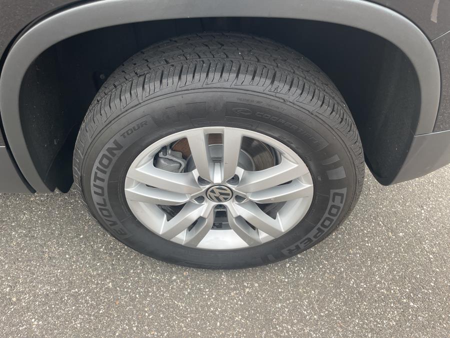 2016 Volkswagen Tiguan 2WD 4dr Auto S, available for sale in Hartford, Connecticut | Lex Autos LLC. Hartford, Connecticut 2016 Volkswagen Tiguan 2WD 4dr Auto S, available for sale in Hartford, Connecticut | Lex Autos LLC. Hartford, Connecticut