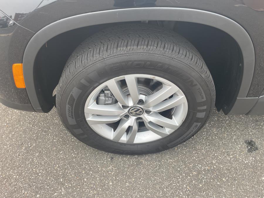 2016 Volkswagen Tiguan 2WD 4dr Auto S, available for sale in Hartford, Connecticut | Lex Autos LLC. Hartford, Connecticut 2016 Volkswagen Tiguan 2WD 4dr Auto S, available for sale in Hartford, Connecticut | Lex Autos LLC. Hartford, Connecticut
