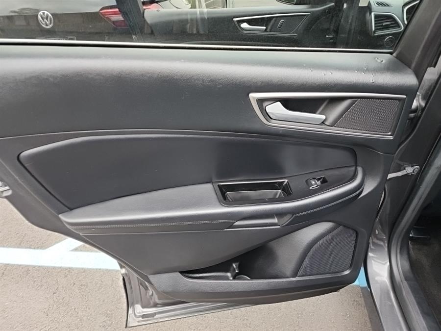 2015 Ford Edge 4dr SEL AWD, available for sale in Islip, New York | L.I. Auto Gallery. Islip, New York 2015 Ford Edge 4dr SEL AWD, available for sale in Islip, New York | L.I. Auto Gallery. Islip, New York