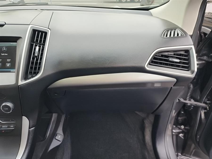 2015 Ford Edge 4dr SEL AWD, available for sale in Islip, New York | L.I. Auto Gallery. Islip, New York 2015 Ford Edge 4dr SEL AWD, available for sale in Islip, New York | L.I. Auto Gallery. Islip, New York