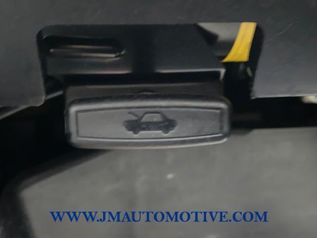 2001 Toyota Mr2 Spyder 2dr Conv Manual, available for sale in Naugatuck, Connecticut | J&M Automotive Sls&Svc LLC. Naugatuck, Connecticut 2001 Toyota Mr2 Spyder 2dr Conv Manual, available for sale in Naugatuck, Connecticut | J&M Automotive Sls&Svc LLC. Naugatuck, Connecticut