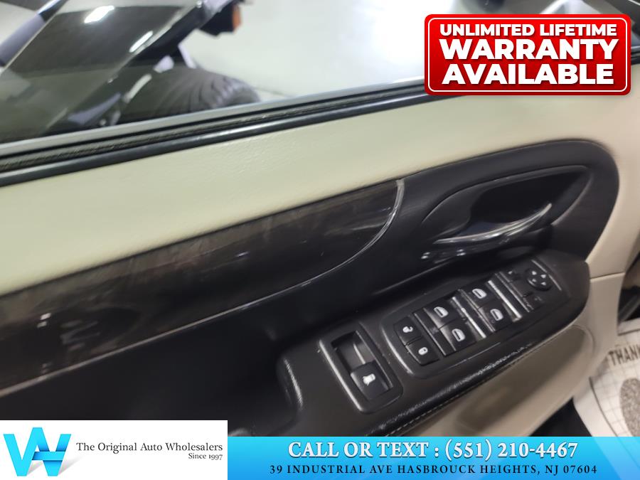 2013 Chrysler Town & Country 4dr Wgn Touring, available for sale in Lodi, New Jersey | AW Auto & Truck Wholesalers, Inc. Lodi, New Jersey 2013 Chrysler Town & Country 4dr Wgn Touring, available for sale in Lodi, New Jersey | AW Auto & Truck Wholesalers, Inc. Lodi, New Jersey