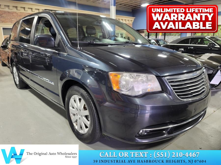2013 Chrysler Town & Country 4dr Wgn Touring, available for sale in Lodi, New Jersey | AW Auto & Truck Wholesalers, Inc. Lodi, New Jersey