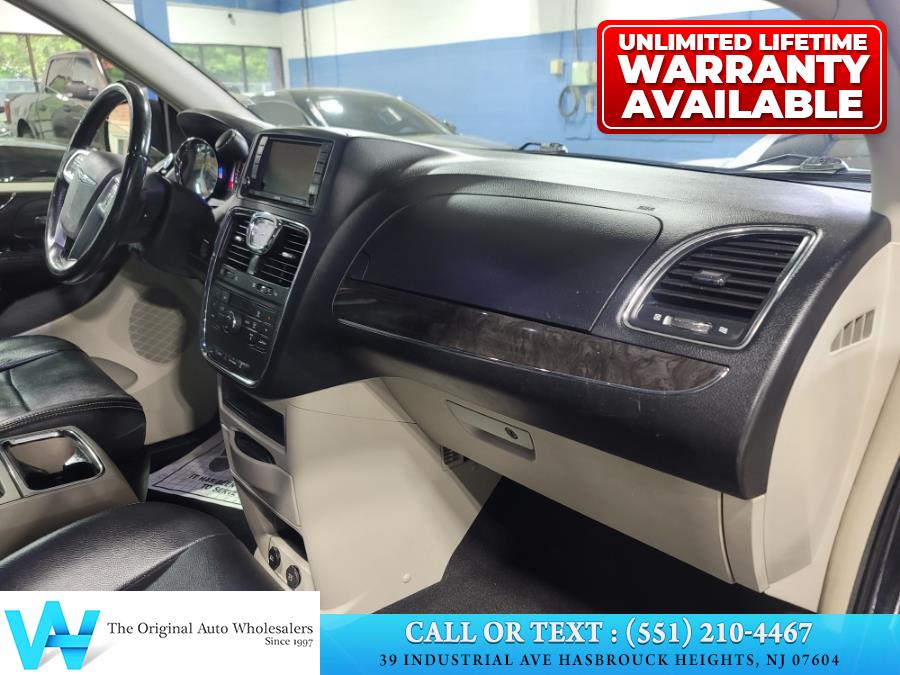 2013 Chrysler Town & Country 4dr Wgn Touring, available for sale in Lodi, New Jersey | AW Auto & Truck Wholesalers, Inc. Lodi, New Jersey 2013 Chrysler Town & Country 4dr Wgn Touring, available for sale in Lodi, New Jersey | AW Auto & Truck Wholesalers, Inc. Lodi, New Jersey