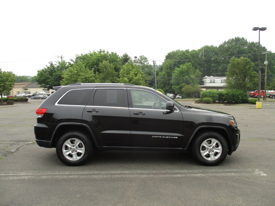 2014 Jeep Grand Cherokee 4WD 4dr Laredo, available for sale in New Britain, Connecticut | Universal Motors LLC. New Britain, Connecticut 2014 Jeep Grand Cherokee 4WD 4dr Laredo, available for sale in New Britain, Connecticut | Universal Motors LLC. New Britain, Connecticut