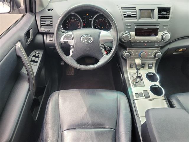 2012 Toyota Highlander Limited, available for sale in Stratford, Connecticut | Wiz Leasing Inc. Stratford, Connecticut 2012 Toyota Highlander Limited, available for sale in Stratford, Connecticut | Wiz Leasing Inc. Stratford, Connecticut