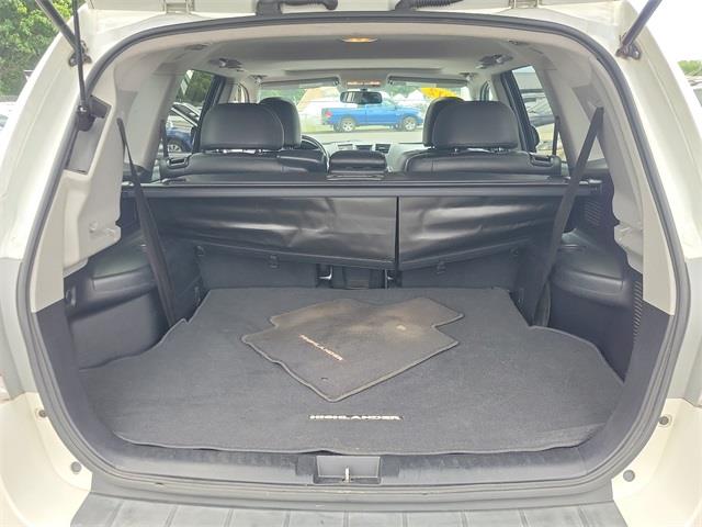 2012 Toyota Highlander Limited, available for sale in Stratford, Connecticut | Wiz Leasing Inc. Stratford, Connecticut 2012 Toyota Highlander Limited, available for sale in Stratford, Connecticut | Wiz Leasing Inc. Stratford, Connecticut
