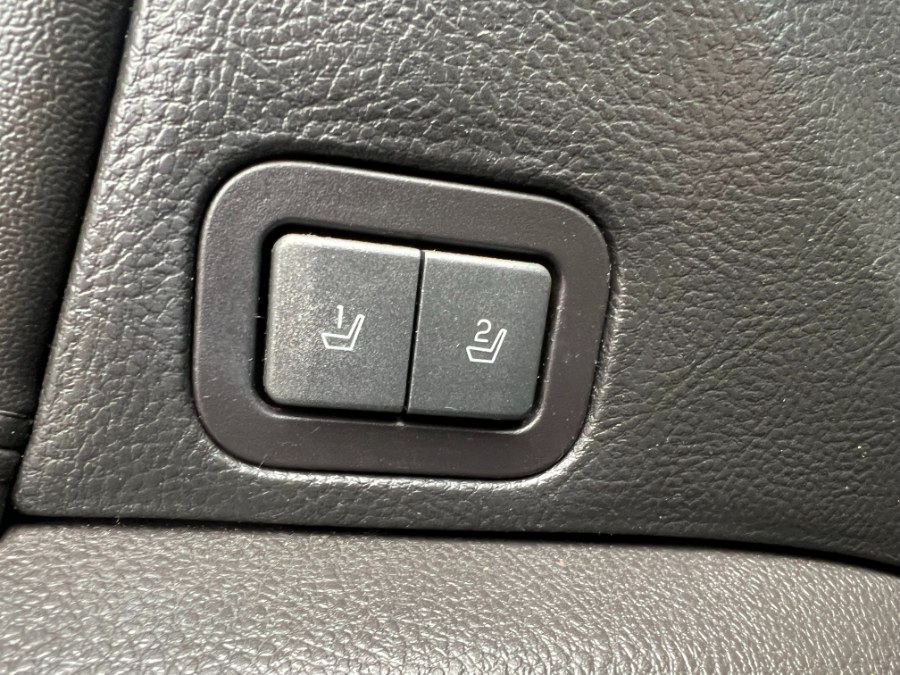 2012 Lincoln MKZ 4dr Sdn AWD, available for sale in Bristol, Connecticut | Bristol Auto Center LLC. Bristol, Connecticut 2012 Lincoln MKZ 4dr Sdn AWD, available for sale in Bristol, Connecticut | Bristol Auto Center LLC. Bristol, Connecticut